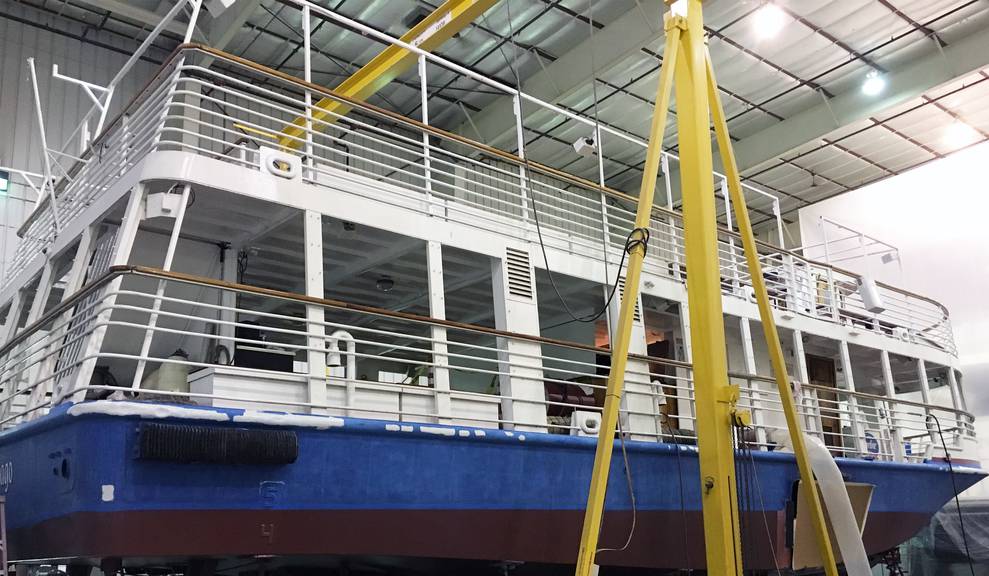 Commercial Vessel Star of Chicago in for refit